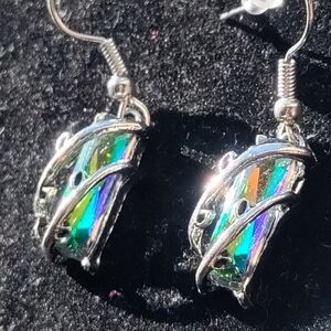 🌿💎NEW Elegant Silver Vines & Blue & Green Imitation Gem Earrings